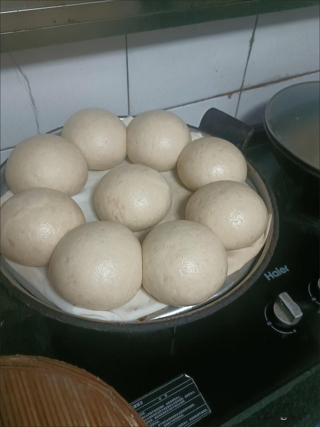 这段时间总听身边人瞎嘀咕：“天天用酵母蒸馒头，吃多了对身体不好”“酵母是添加剂，