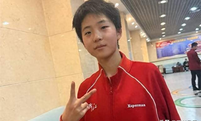 王楚钦真没想到？两个14岁一晚把冠军留在北京