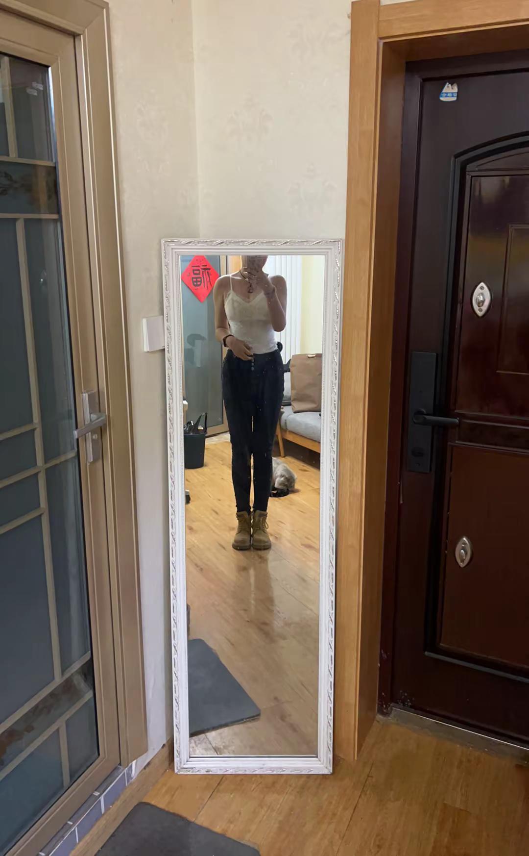 我不管，反正我的身材很曼妙。全身镜