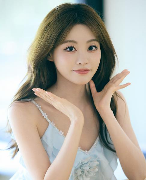 李晟说祝绪丹气太多了 祝绪丹在综艺里，将补气的药材拿了个遍，李晟在一旁说到，宝贝