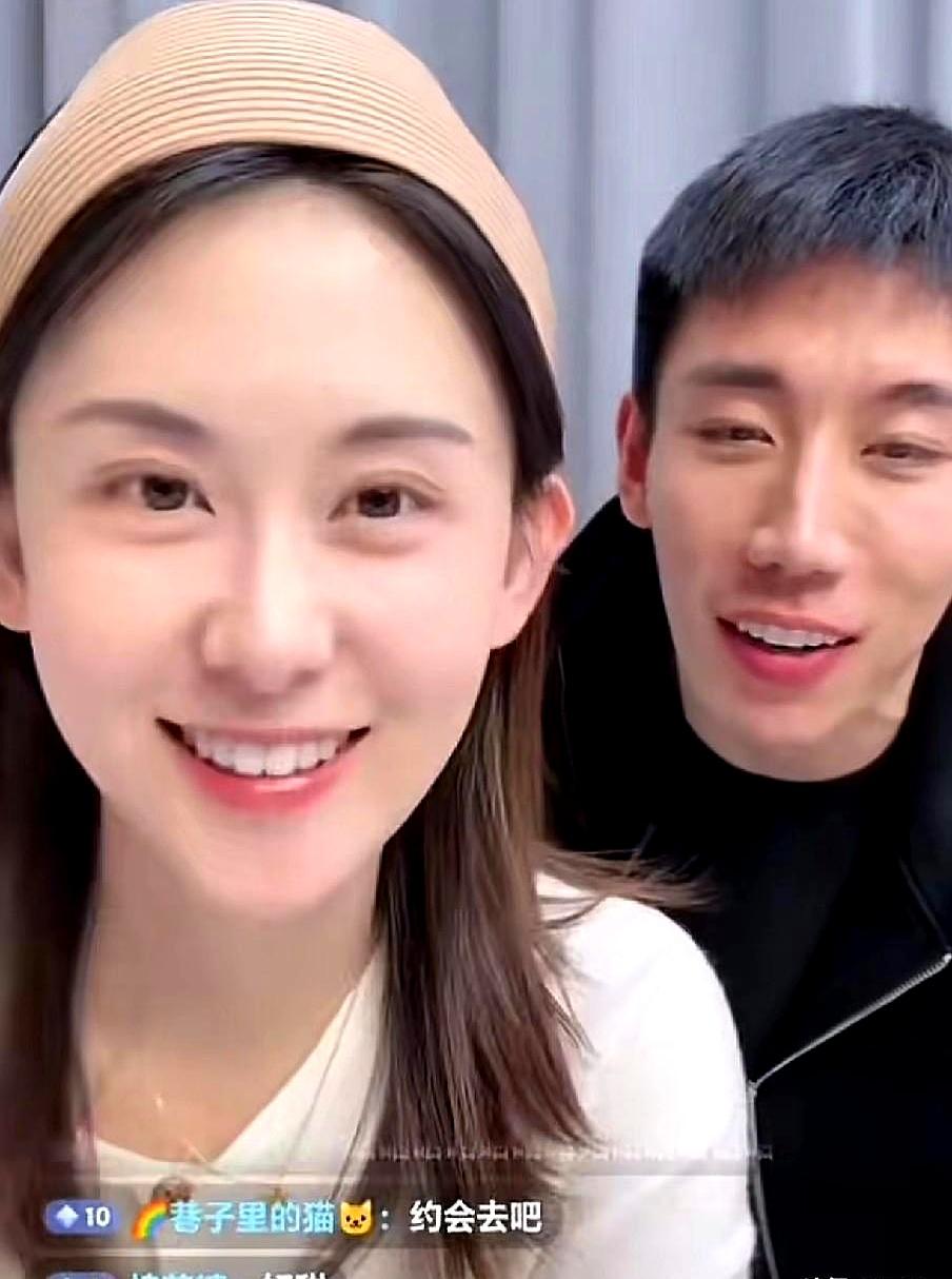 这对情侣的事儿挺让人沉默的：情感按下暂停键，先把未来放在一边，看看彼此的世界是否