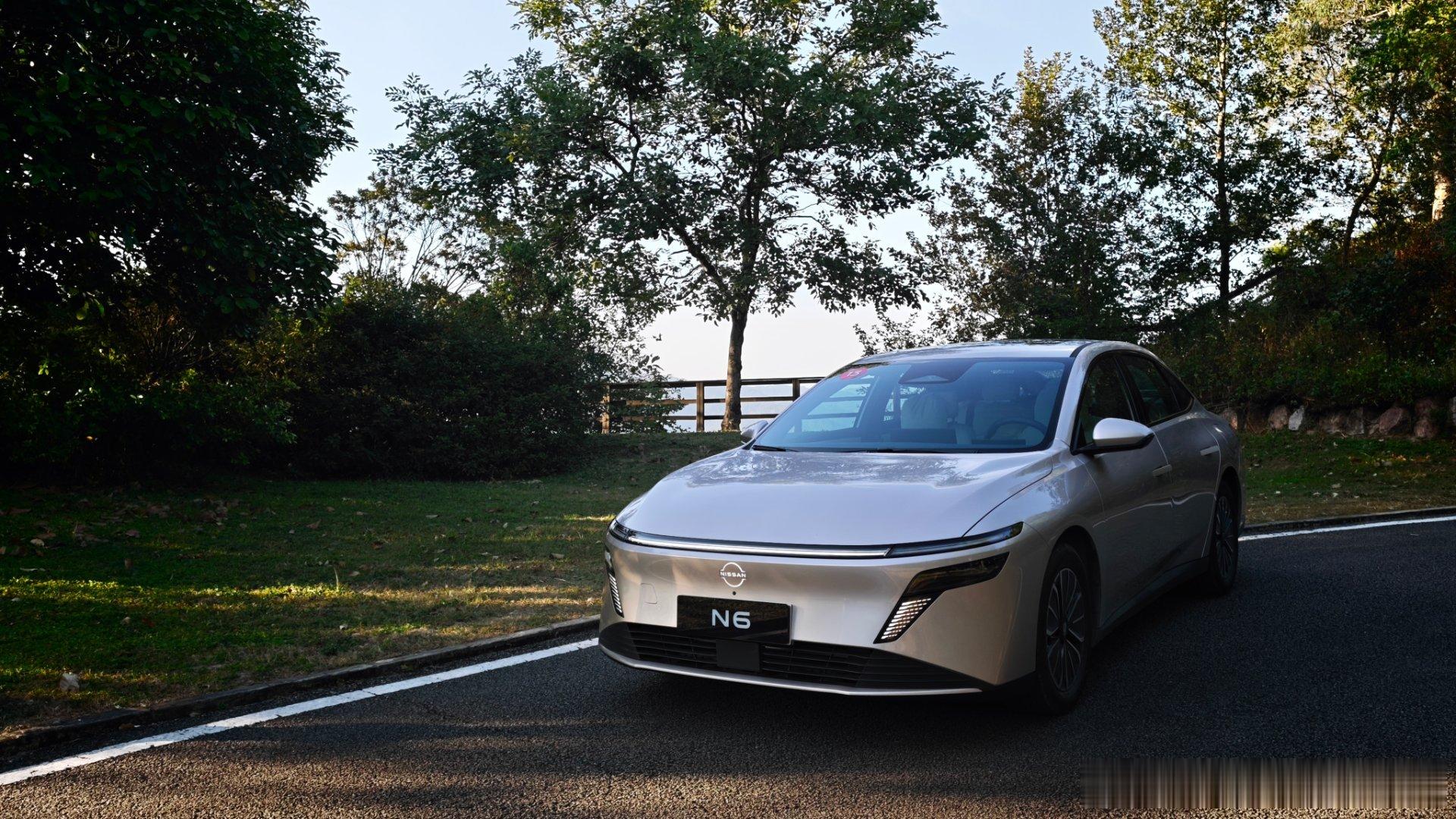 今天试了试 ，因为昨晚出了预售价格，今天是带着10.99--12.19万的价值观