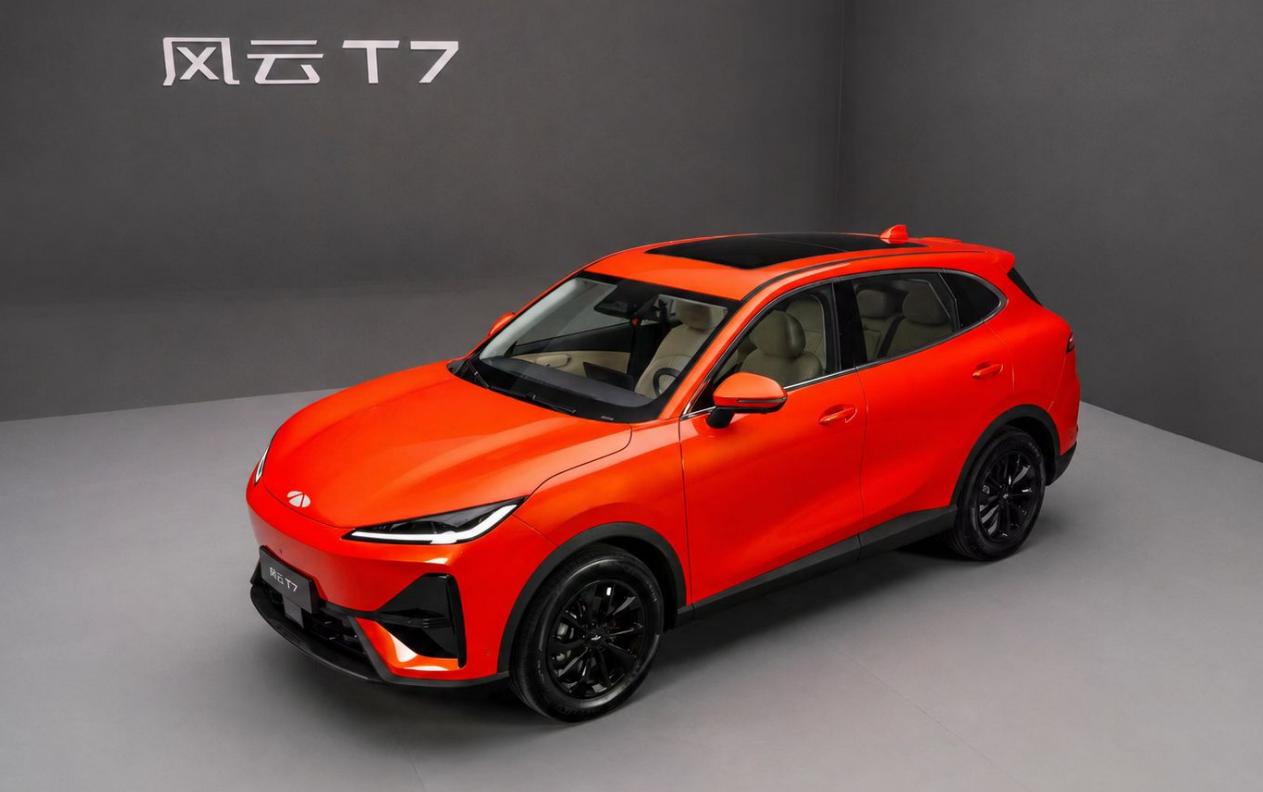 8月12日，奇瑞风云T7开启预售，新车定位紧凑型SUV，此次推出3款配置车型，预