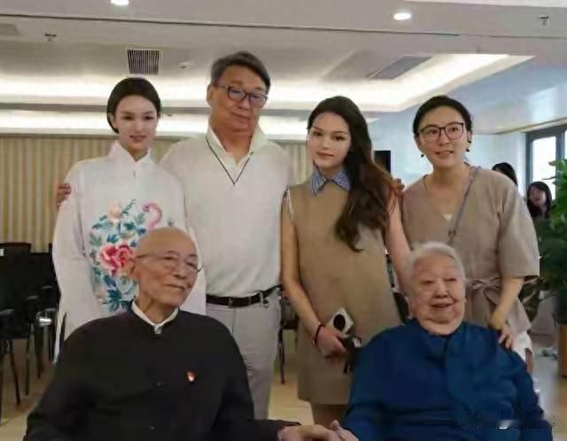 游本昌去世，妻子患癌相濡以沫，一儿一女都优秀，最后露面照曝光