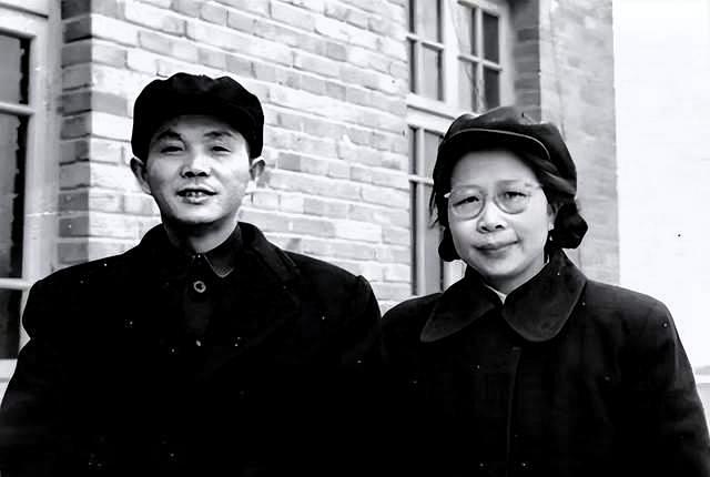 1978年5月，舒同奉命调往北京，出任军事科学院副院长，妻子石澜选择留在西安，没