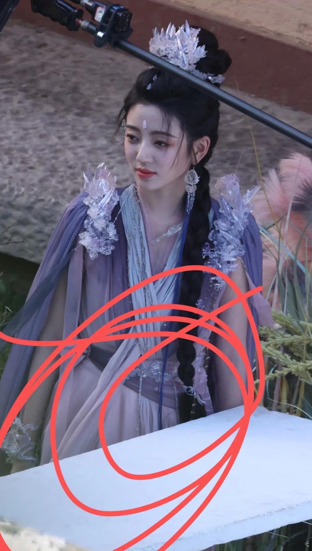 何瑞贤也是标准的女二号脸 ​​​