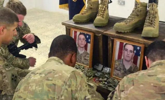 美国一名脱衣舞娘在社交平台上发布视频称，其工作地点靠近数个美军基地，遇见越来越多