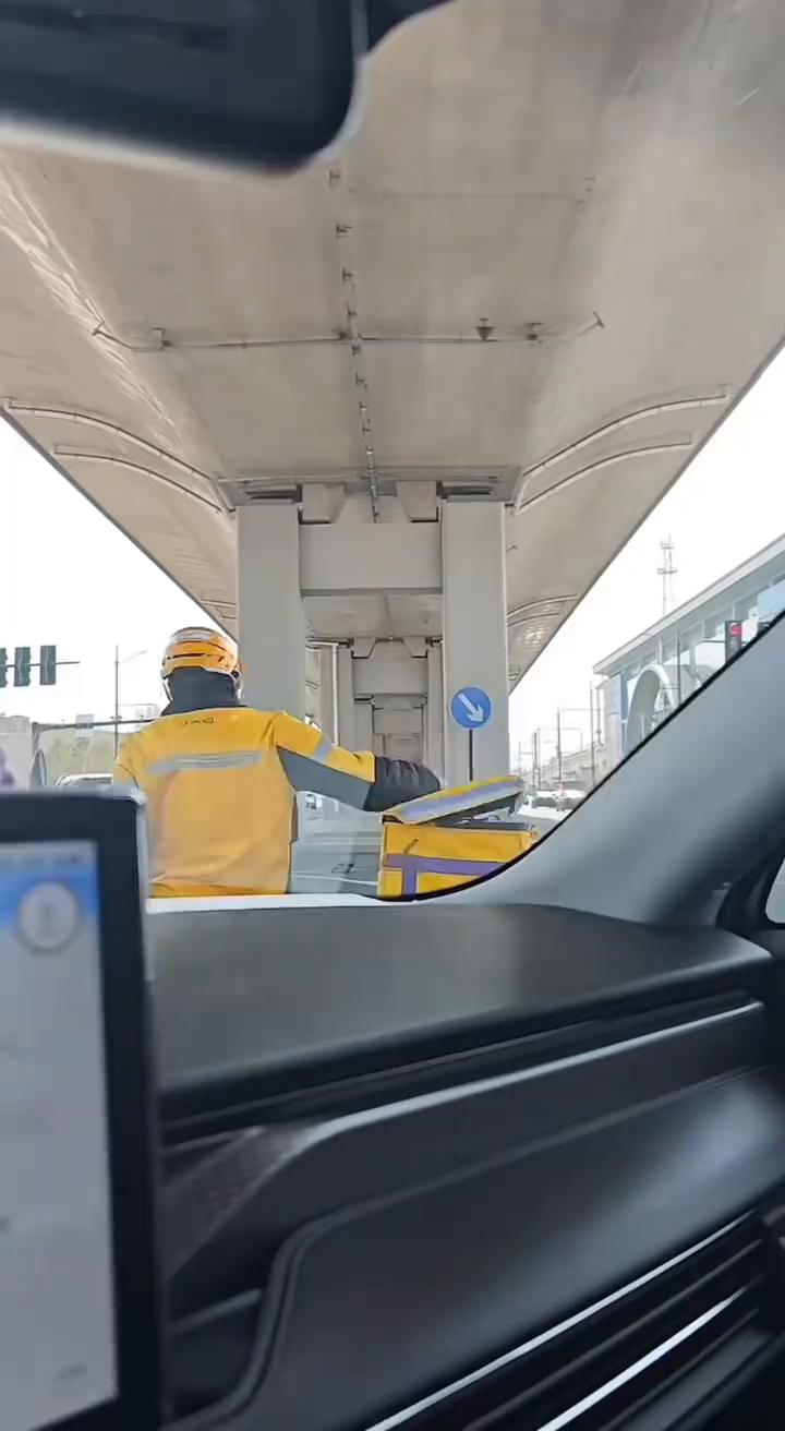 住手，不要再打了。