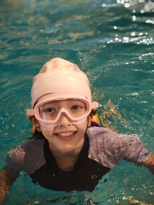 游泳🏊🏻‍♀️和我一起快乐的游吧～