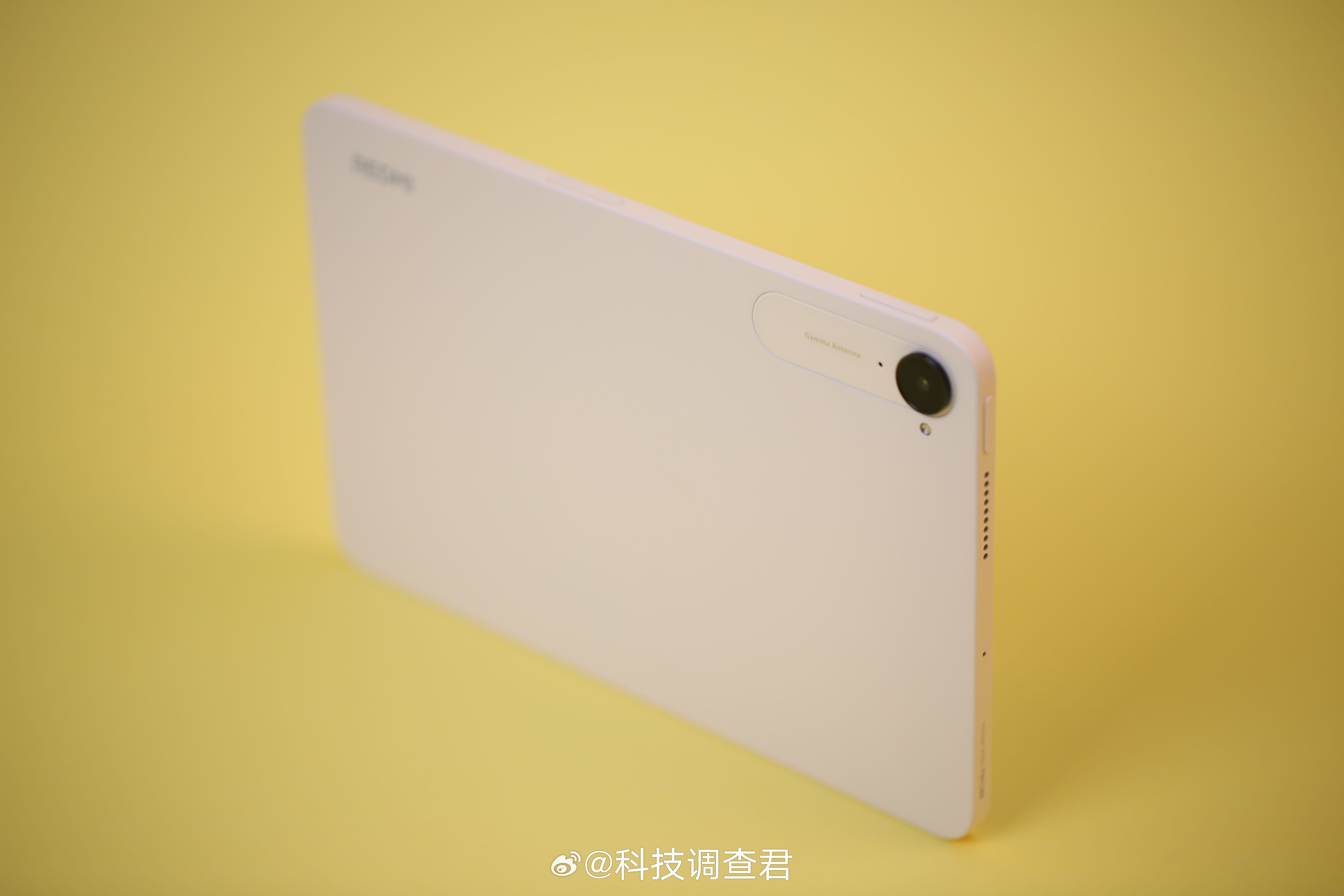 REDMI K Pad实拍图来啦！最近新品是真的多啊，工作室的小伙伴们也是忙的不