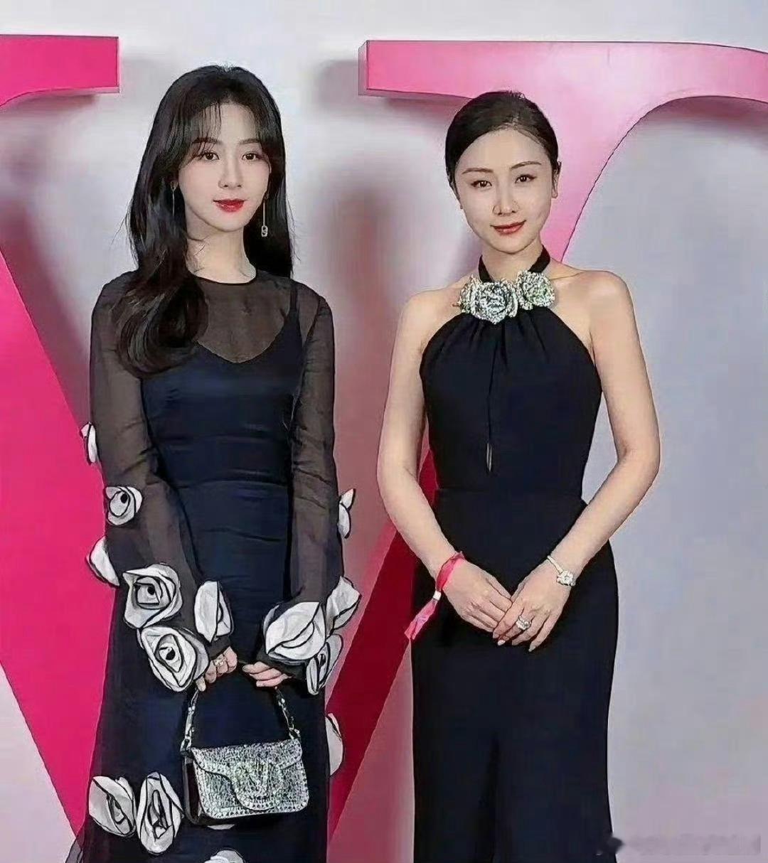 杨紫活动生图，状态越来越不好了 ​​​