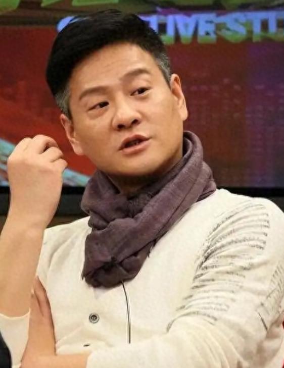 他被人称顶级负心汉，成名后与恩人离婚迎娶小三，如今前妻红了他却不行了，从一开始满