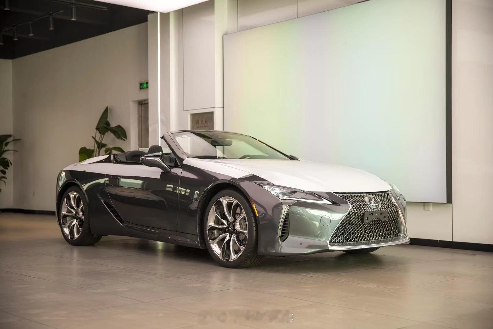 四年才有一次的2月29号很适合卖台车纪念一下😄#凌志LC500 V8 5.0#