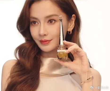 angelababy |杨颖 Angelababy真的轻松驾驭各种风格 阿芙碎片