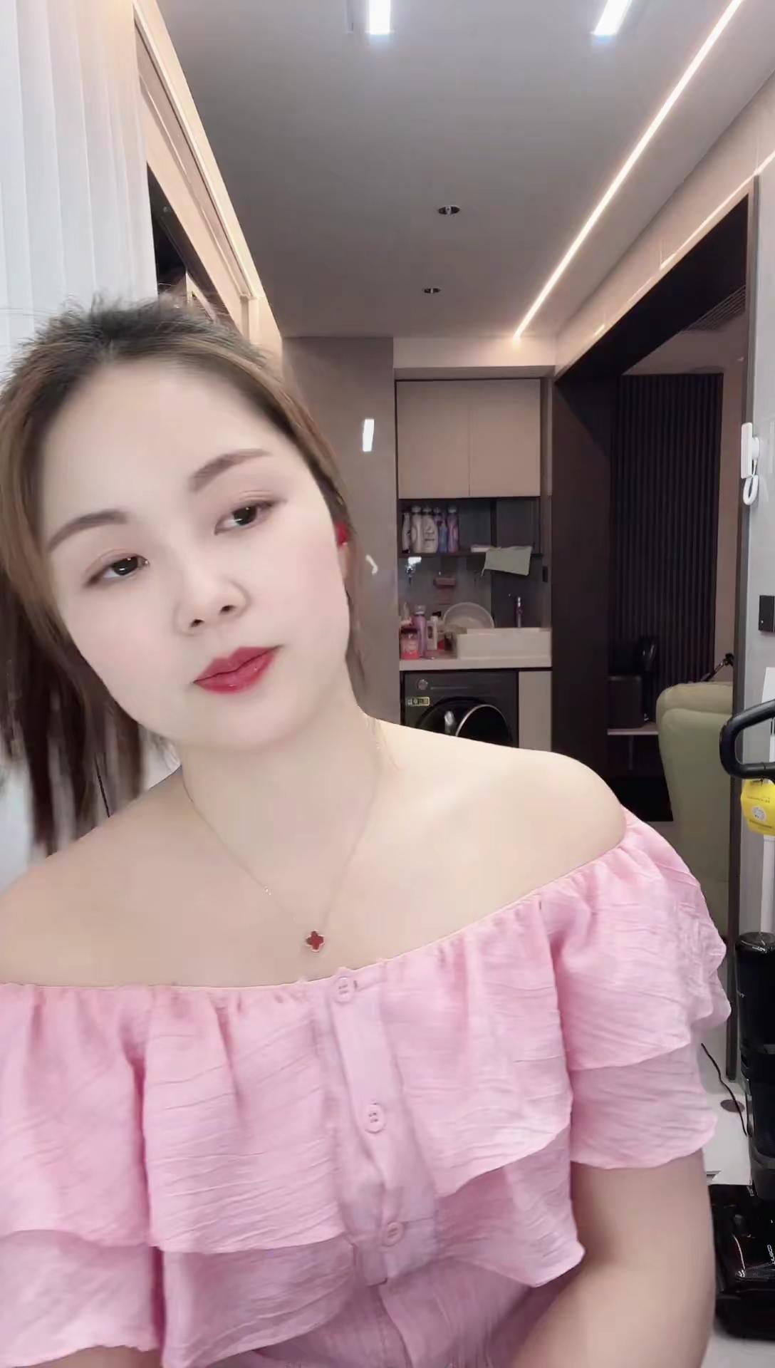 很多情绪，只能在深夜悄悄释放。