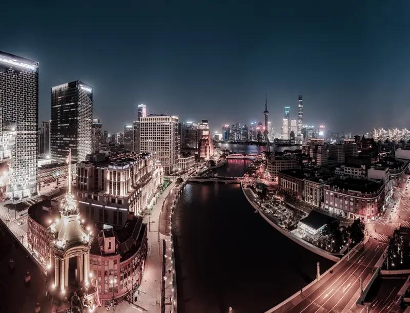 有太多矫情、过分敏感的人，这是超大城市令人讨厌的一个原因。

人，不能一直住在超