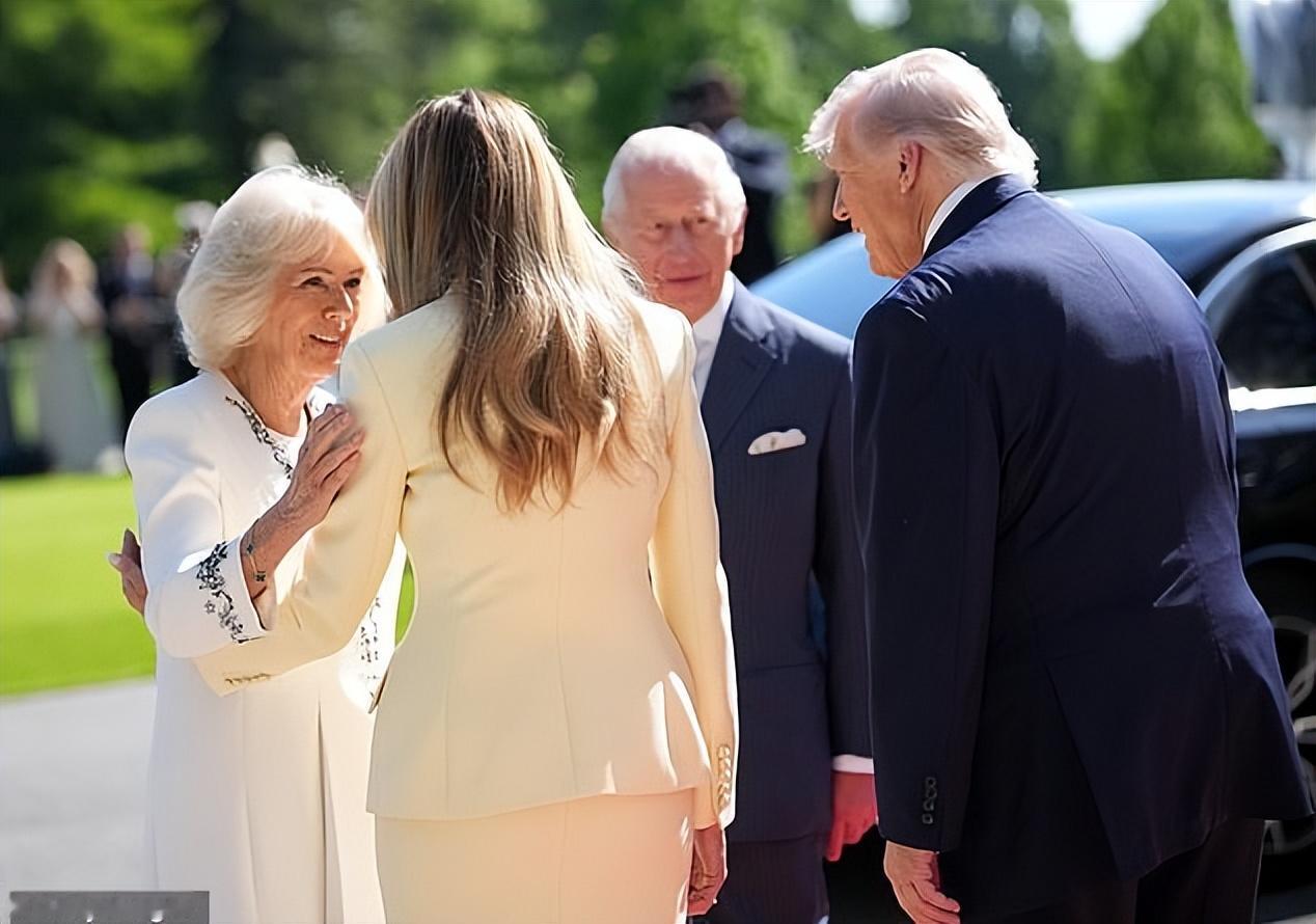 读唇语？你没有看错！

《每日邮报》算是世界知名报纸，也是喜欢制造读点、吸引流量
