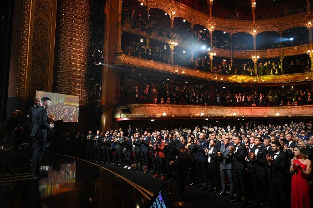 是最高的山，最长的河，是前无古人后鲜有来者的，是他人追逐仰望的，是你心中云淡风轻