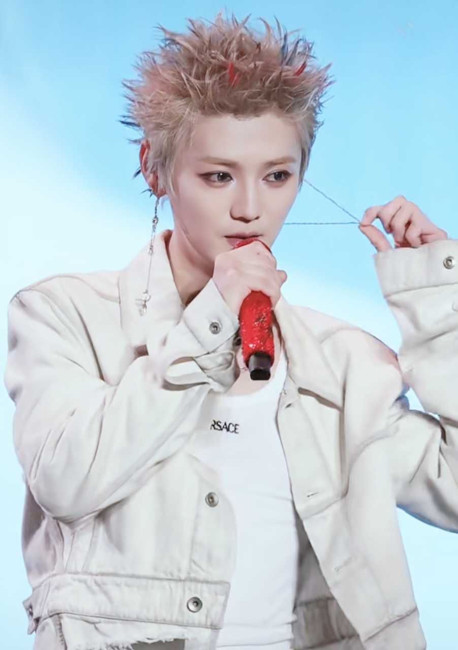 鹿晗鹿晗gapday音乐节gapday音乐节无论岁月如何变迁都请记住有一个人始终