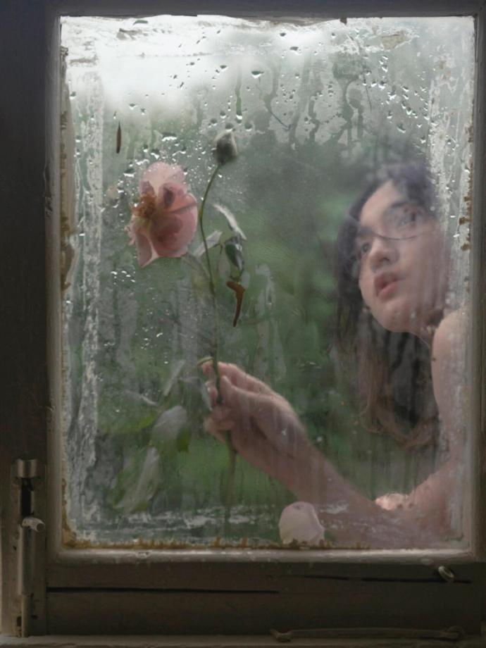 成年人最大的清醒，好听的话别当真，难听的话别较真。 