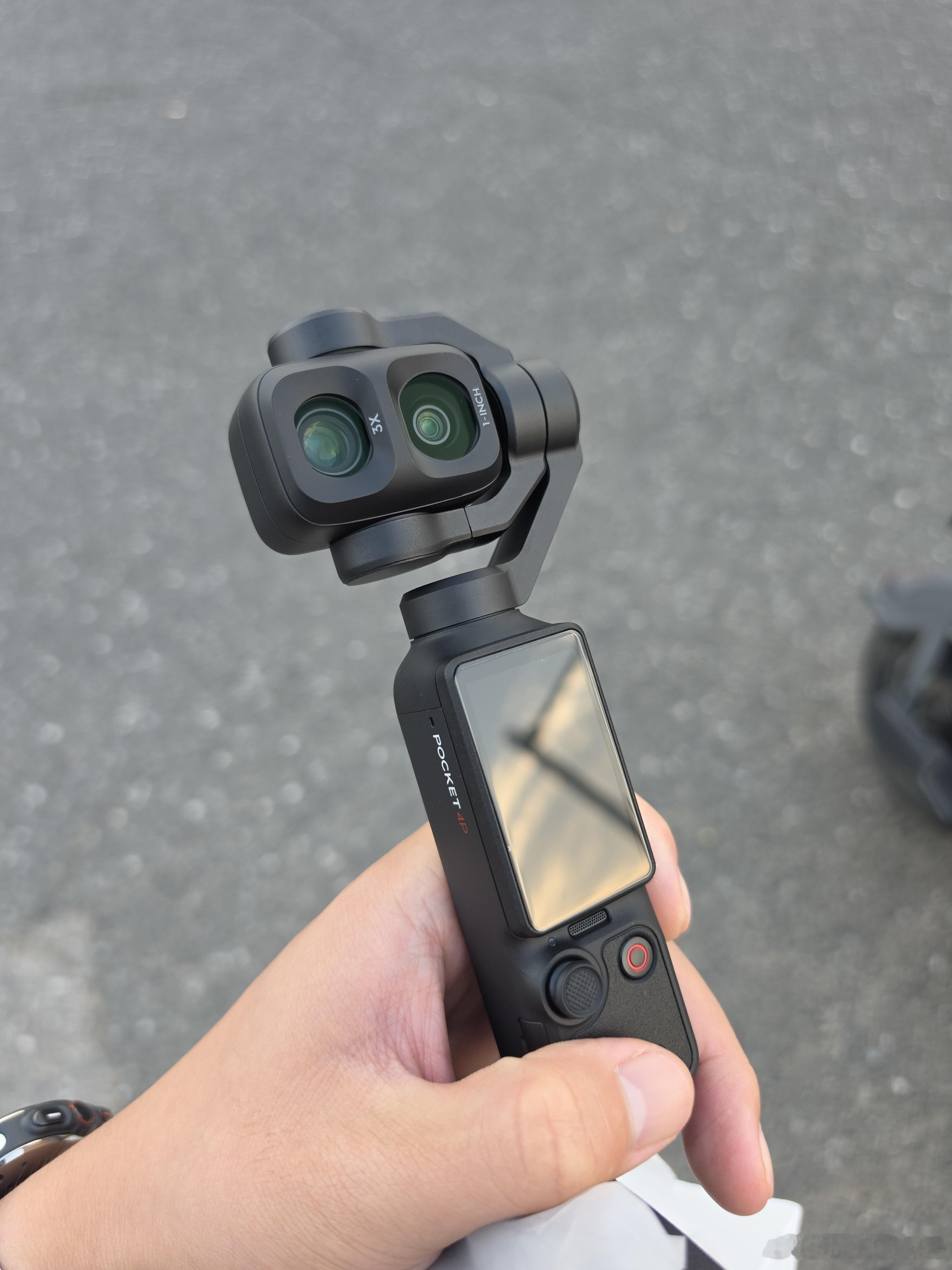 大疆Pocket 4P根本抢不到，最后是去武汉旅游的山西朋友给我人肉回北京的