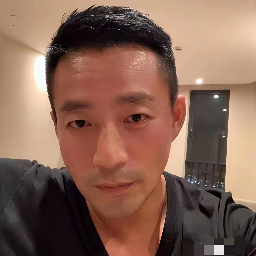 网友们为汪小菲操碎了心！
喊话汪小菲，你千万别在台湾买房子了，又不能写你的名字，