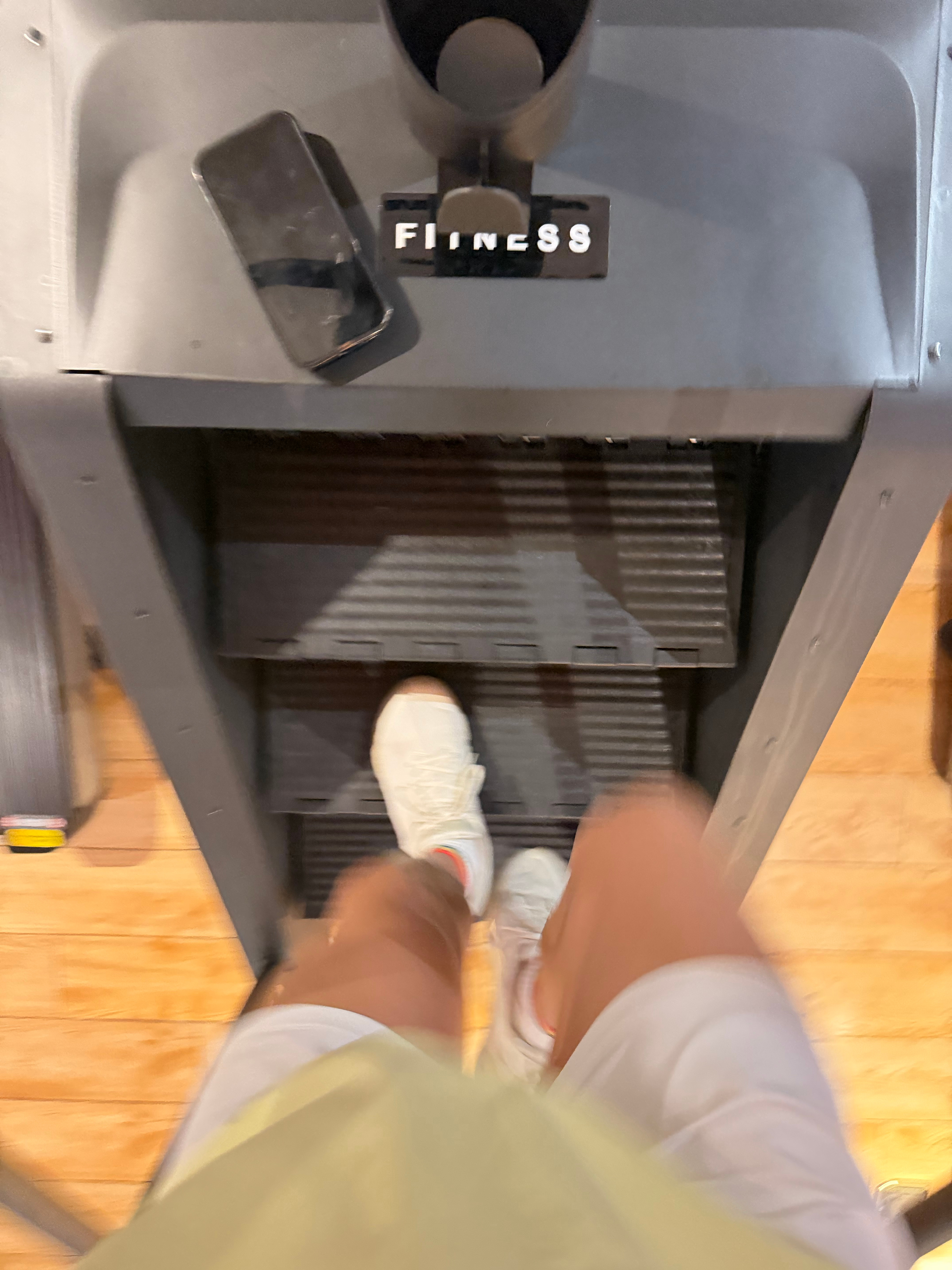 爬完这个坡我就吃一块 