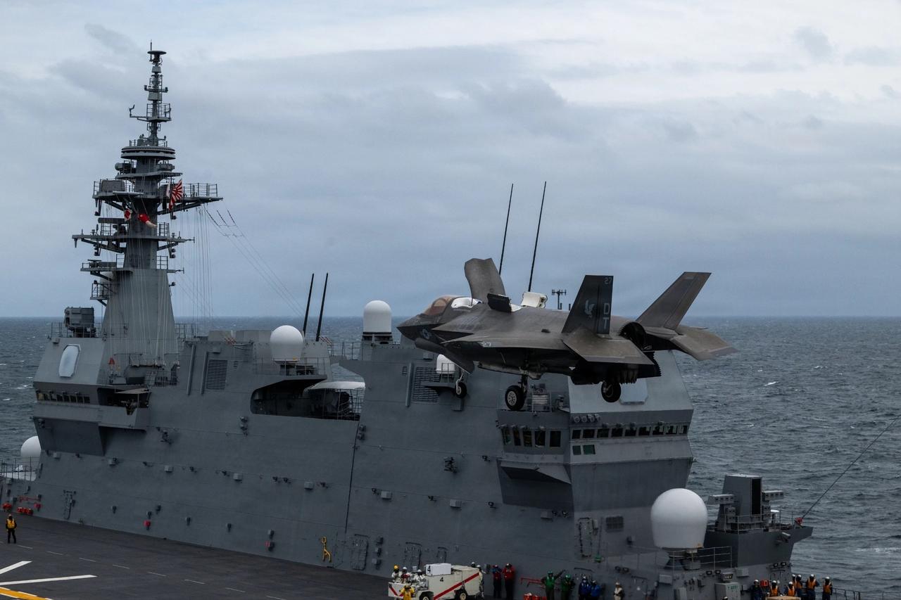 小日本的F35B能干嘛？垂直起降模式下，要航程就没有载弹量，要弹药就没有航程，空