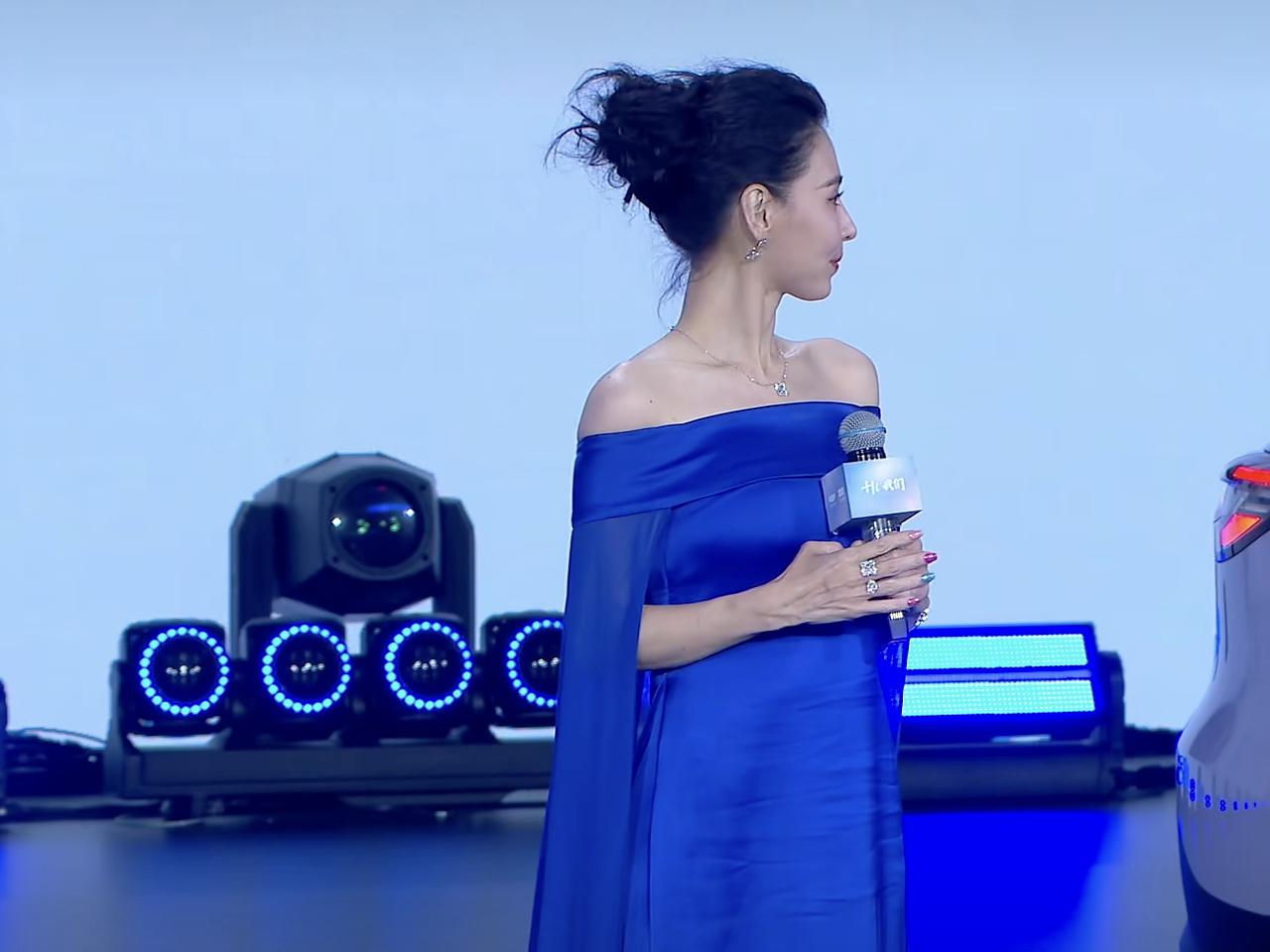 我新发布的内容被官方推荐啦！
 张柏芝 如此优越的头骨，好美啊😍张柏芝生图