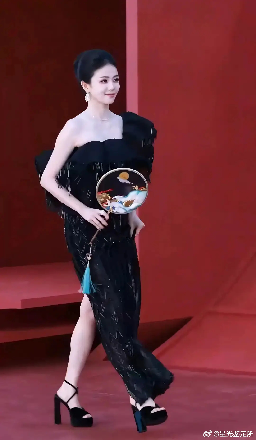 白鹿明明看着也不胖，为什么老是给人一种很敦实的感觉？ ​​​