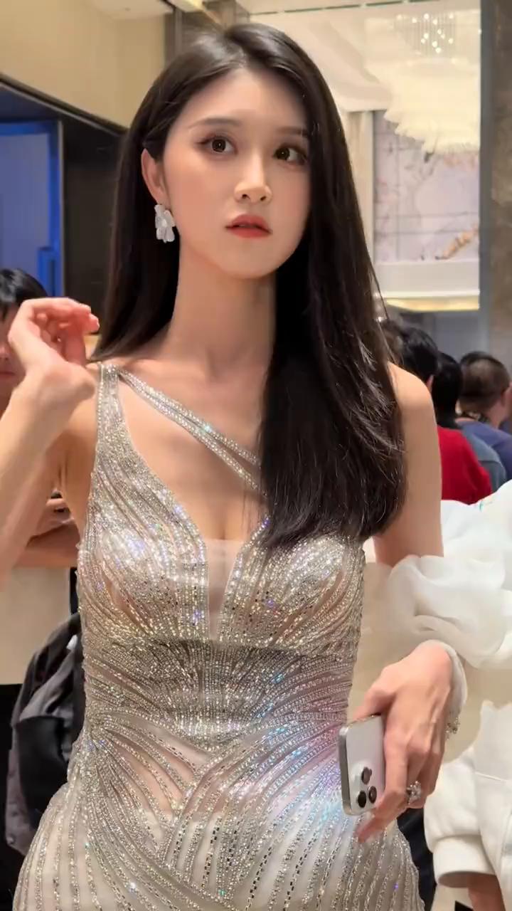 没想好要不这样，权利在最后拍一下。没拍完吧。