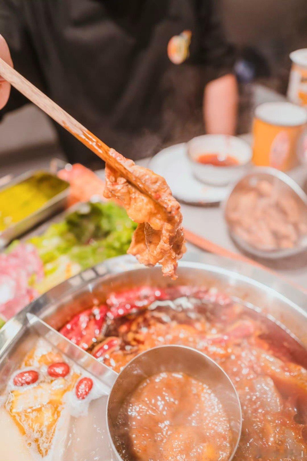 上班暂停，安利一下💡甘肃杂交羊肉真的鲜到跺脚！筷子一戳就爆汁，连咱厨房