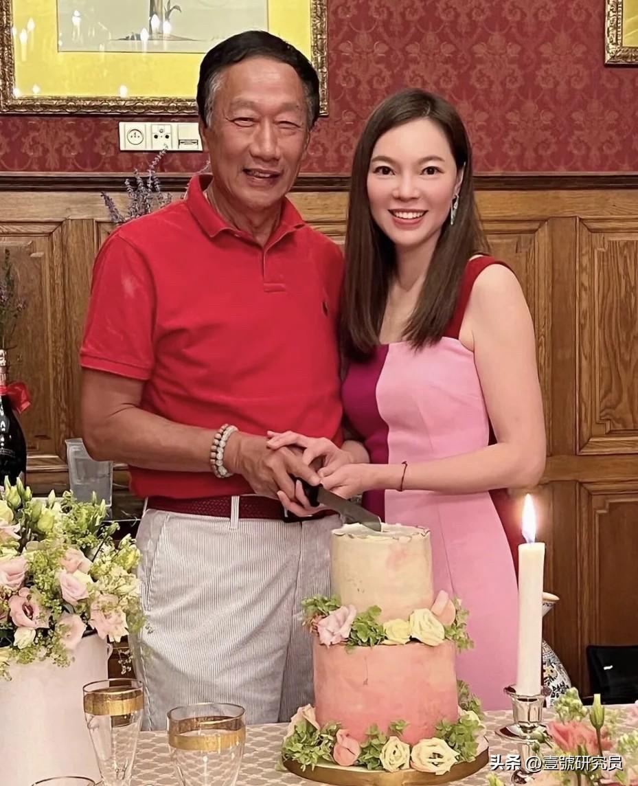 鸿海集团前董事长郭台铭近日与女球友密会，妻子曾馨莹始终未对外发声。直到今天（13