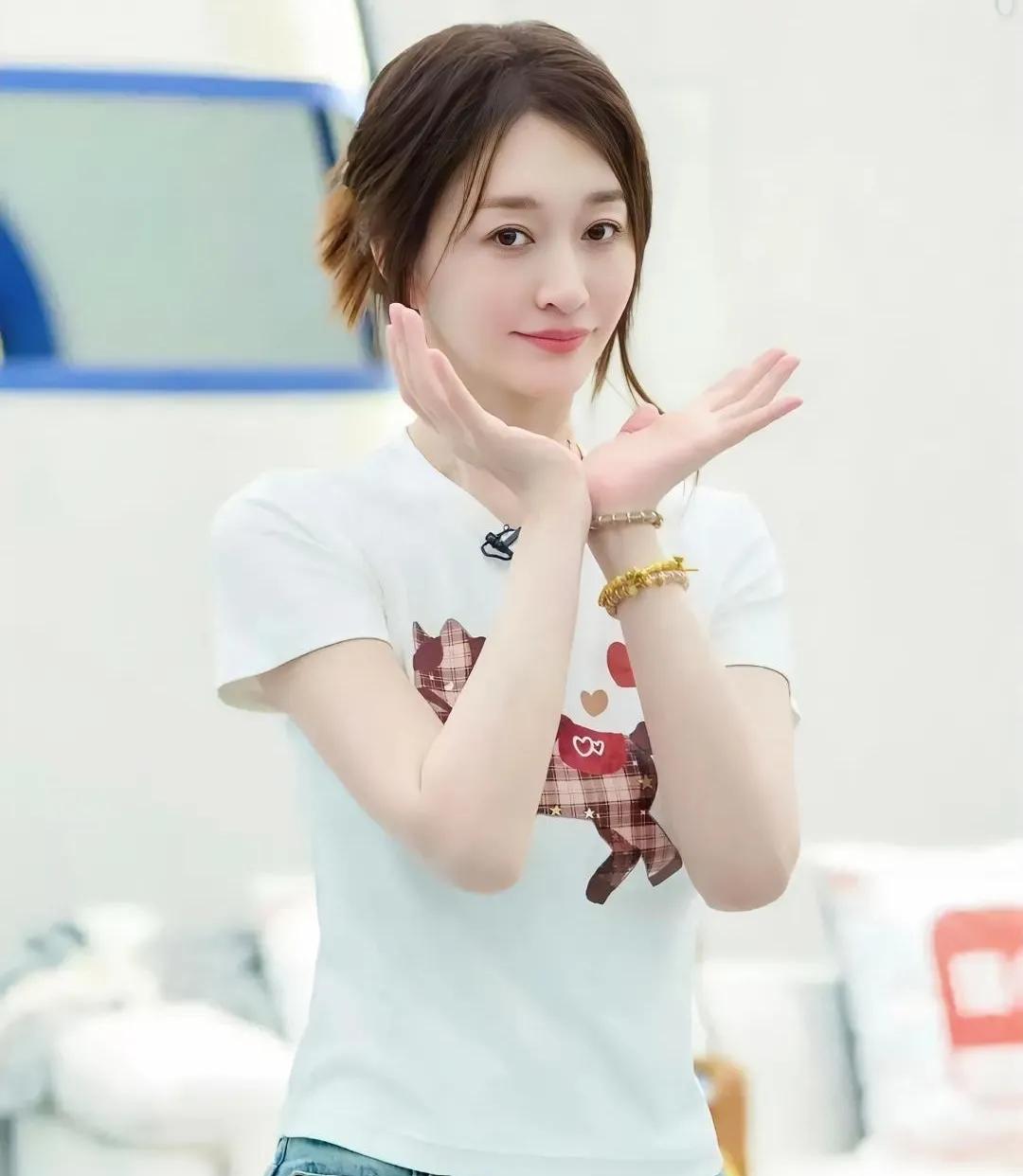 我有种预告，
向太陈岚，
大概是李小冉这一生，
遇到最能理解她的朋友了，向太真的