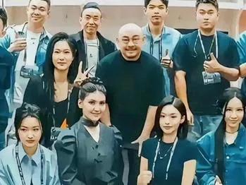 刀郎对团队成员称谓老师没有错

屹今为止，除了云朵，刀郎再未收徒，这是不正的事实