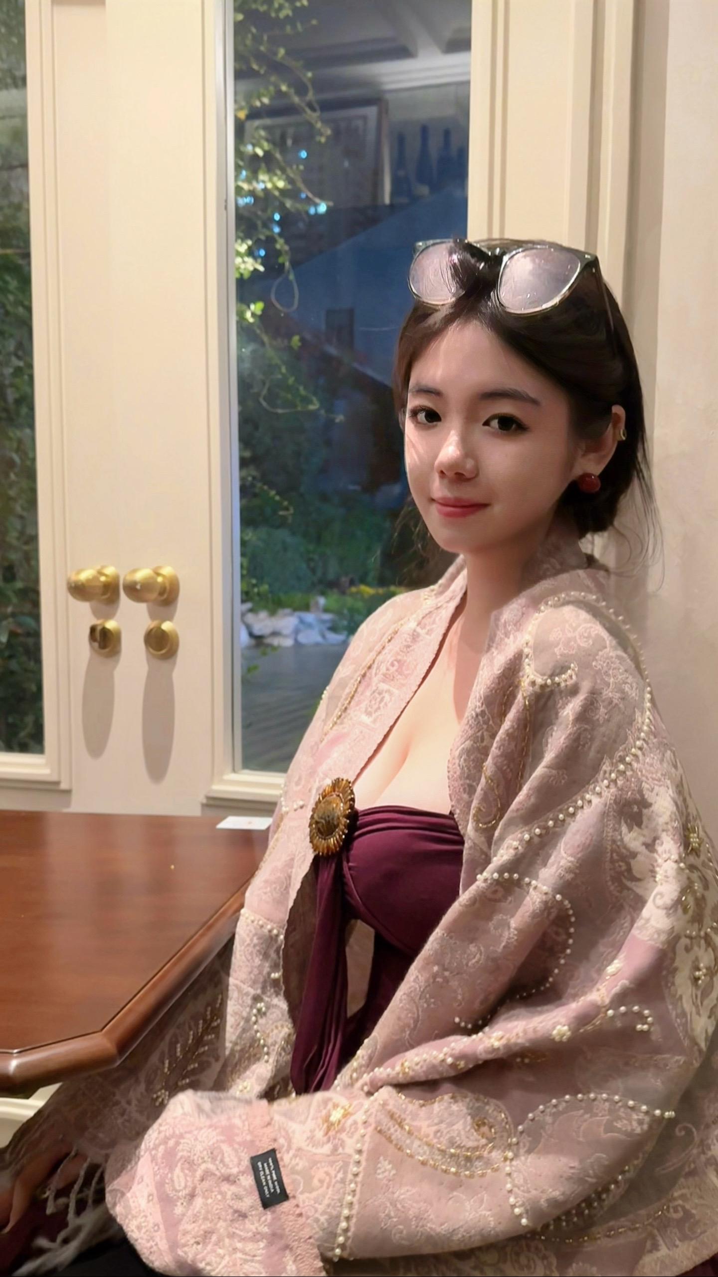 人善变人妻