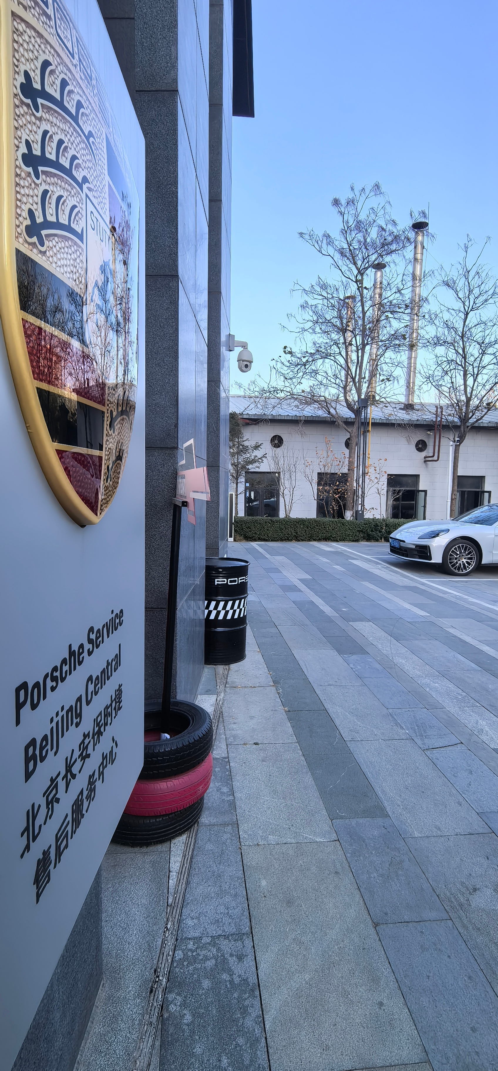 保时捷也太认真了，我十多岁的老911竟然……召回了。反复劝说我回店换换个小小的隔