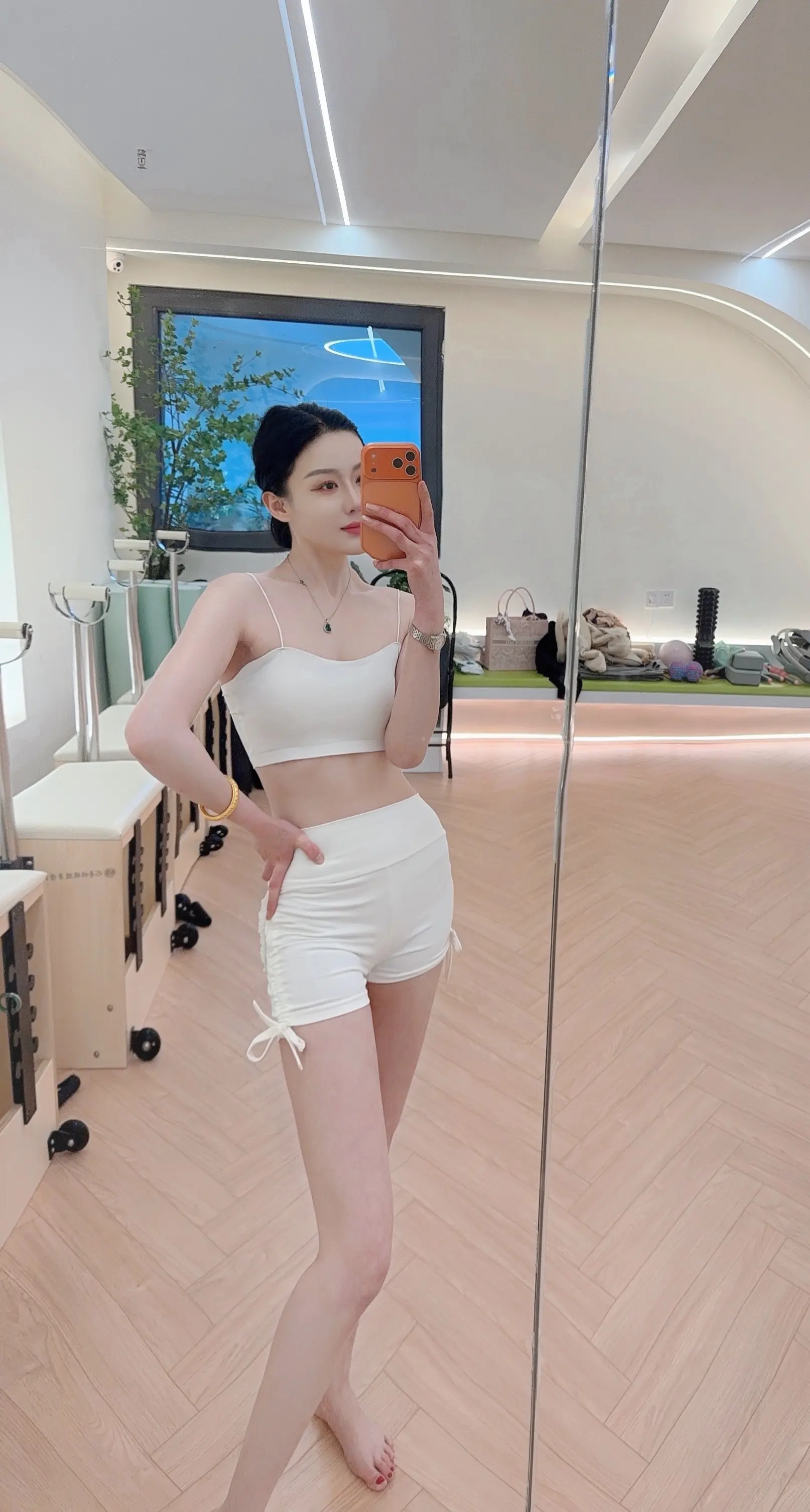 女人到了30岁之后不是衰老就是胖，但凡精致好看的，都在暗地里努力的练习瑜伽