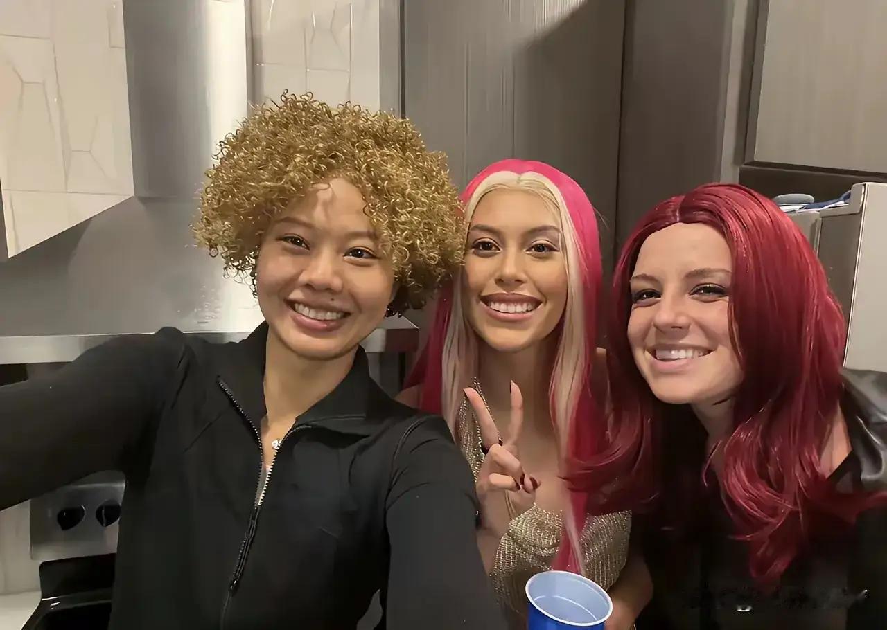 龚翔宇“入乡随俗”！

        虽然有点看不习惯，却完全可以理解，因为中