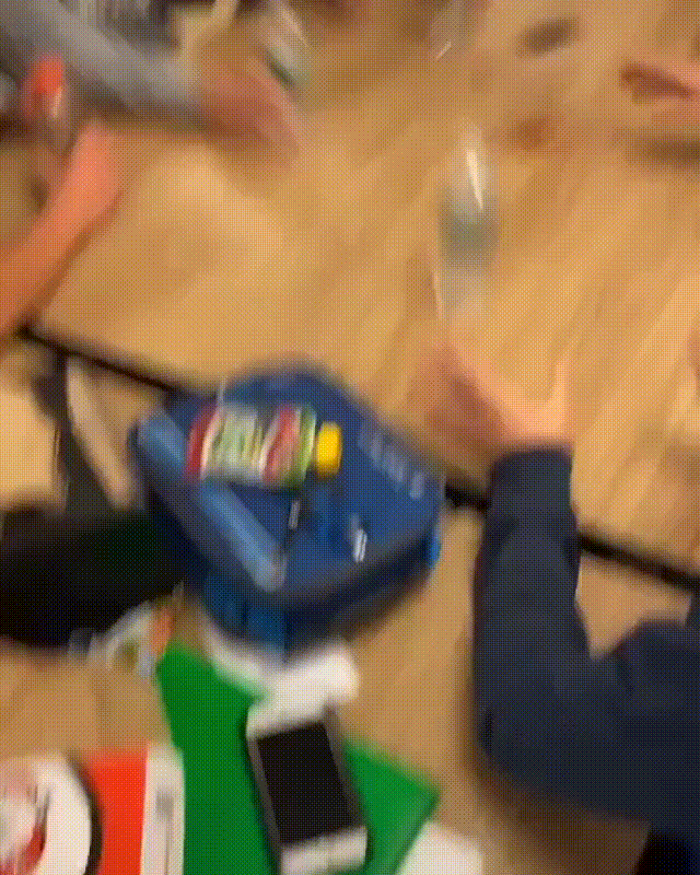 施罗德2年被交易5次  NBA联盟30支球队对待施罗德的态度be like： 