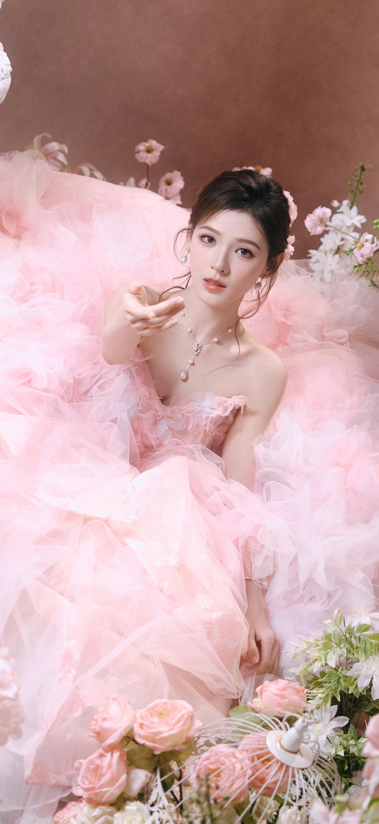 美女壁纸-第6063期-张予曦