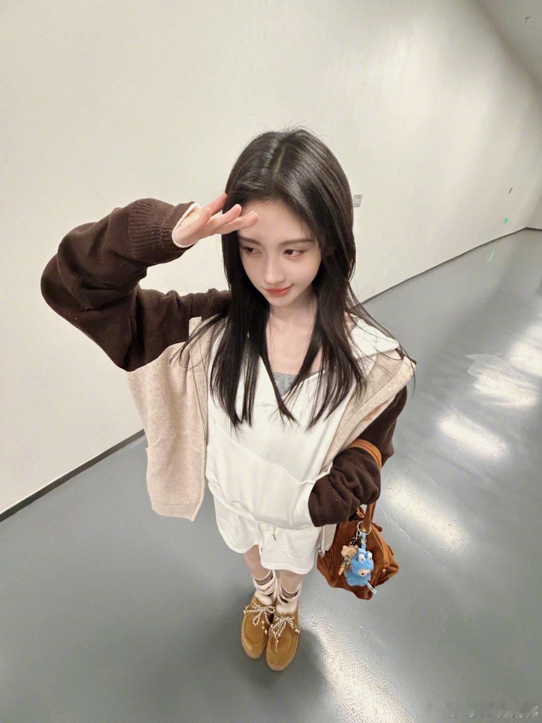 鞠婧祎 jjy鞠婧祎来战 jjy鞠婧祎阿黛小小世界 你最至上＾ν＾