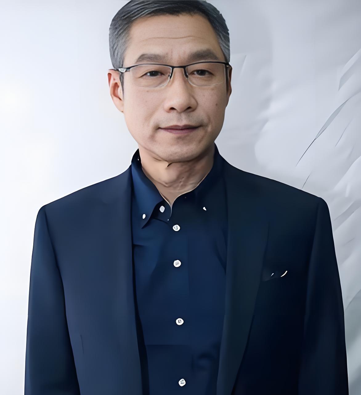 演员刘佩琦在哥哥病故后，于心不忍把16岁侄子接到家中抚养，二十年间前后花掉三百多