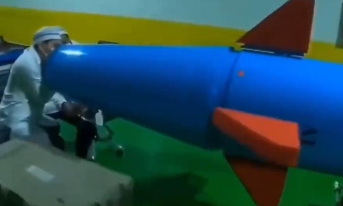 伊朗公开“最大底牌”，美以感到后背发凉，特朗普终于说了软话
日前，伊朗军方罕见公