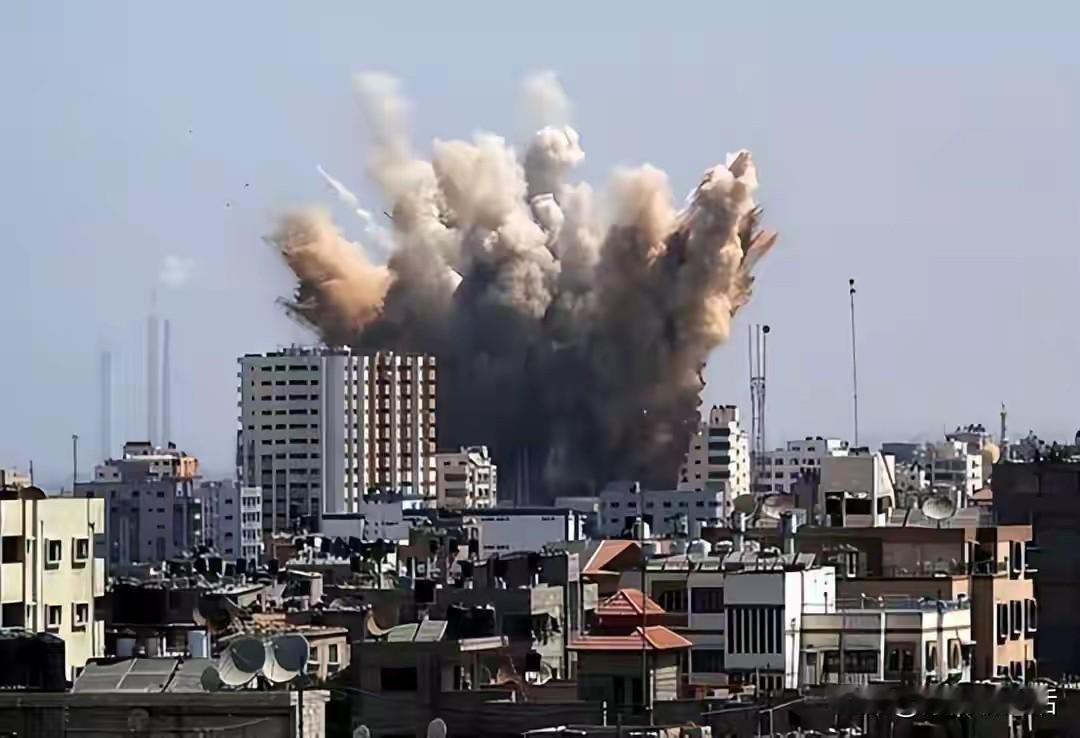 半夜突然收到朋友语音视频：“兄弟，如果我今晚没活着回来，那个衣柜里的包，就是我的