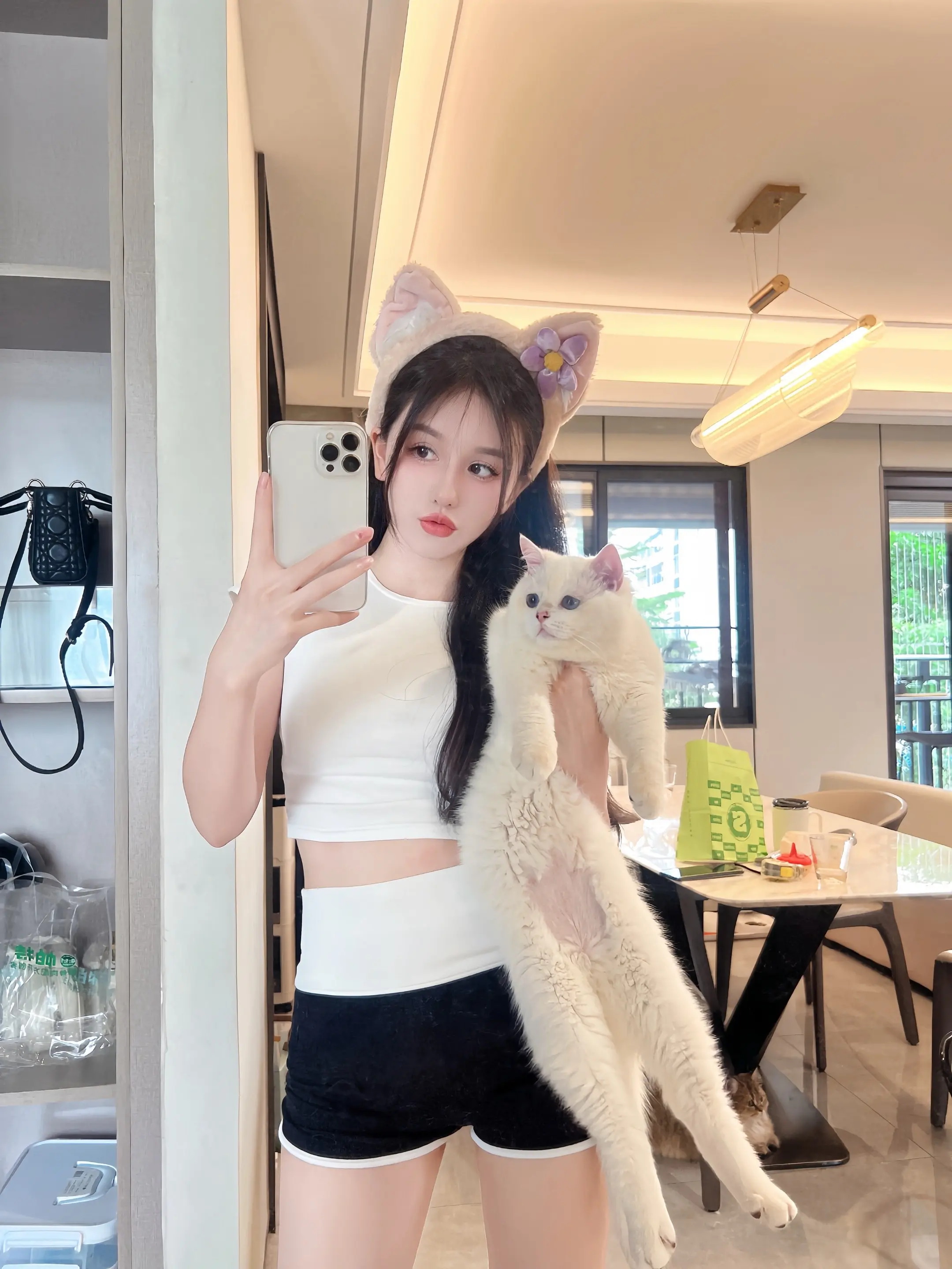 超绝养猫女₍˄·͈༝·͈˄*₎◞ ̑̑