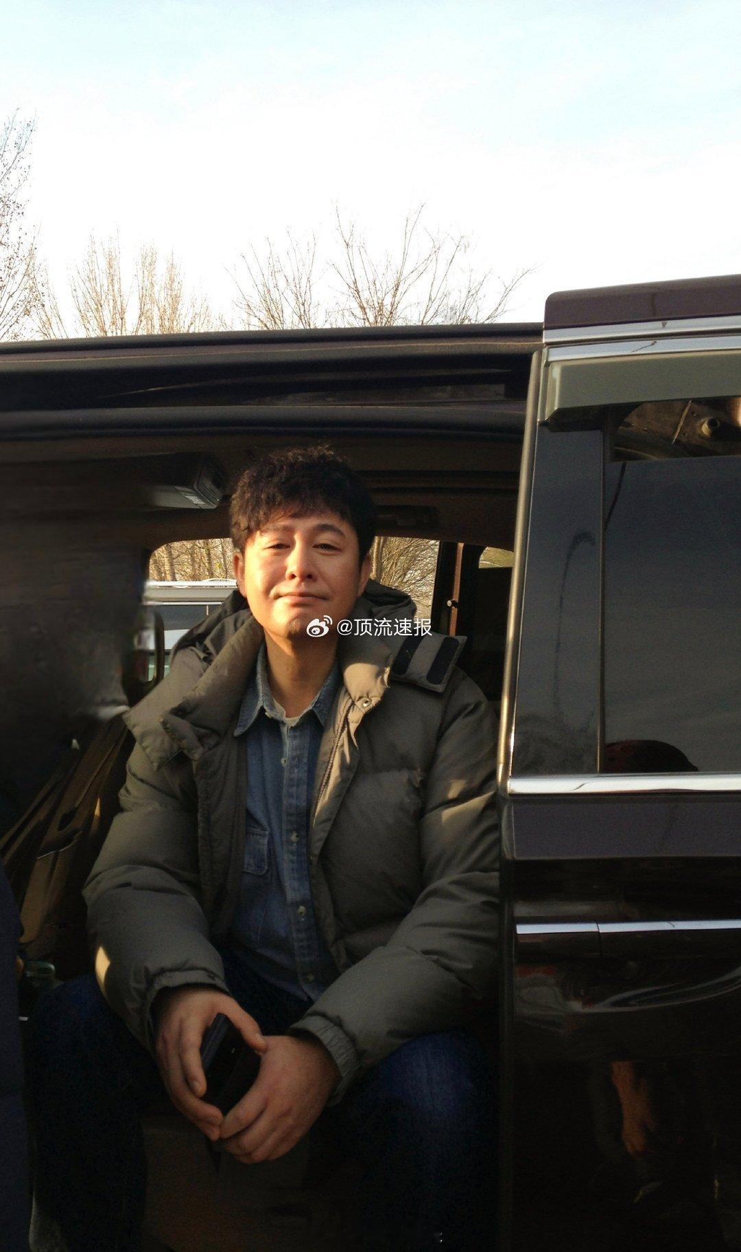 狗仔爆料张颂文被税务部门约谈要求补税，狗仔意欲何为[举手]，张颂文疑似偷税漏税？