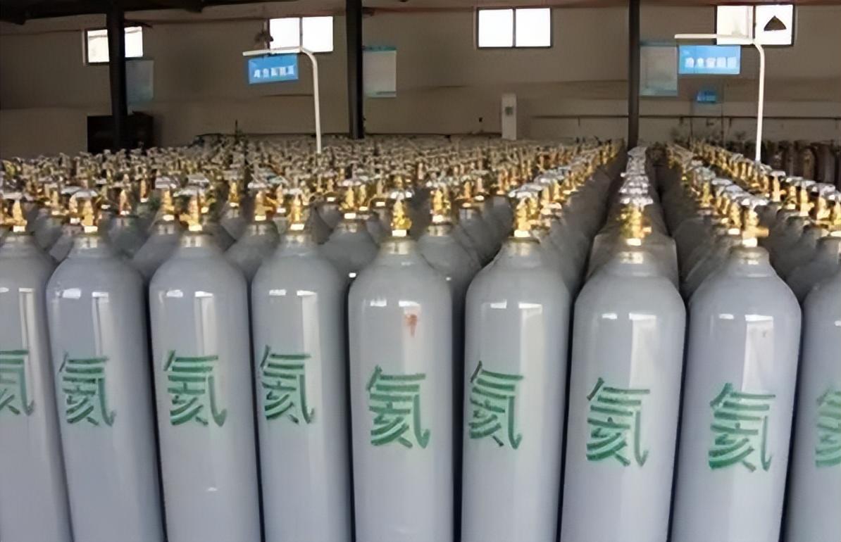 商务部、海关总署一纸禁令，氦气出口闸门当天焊死。字越少事越大——中国不是氦气富国