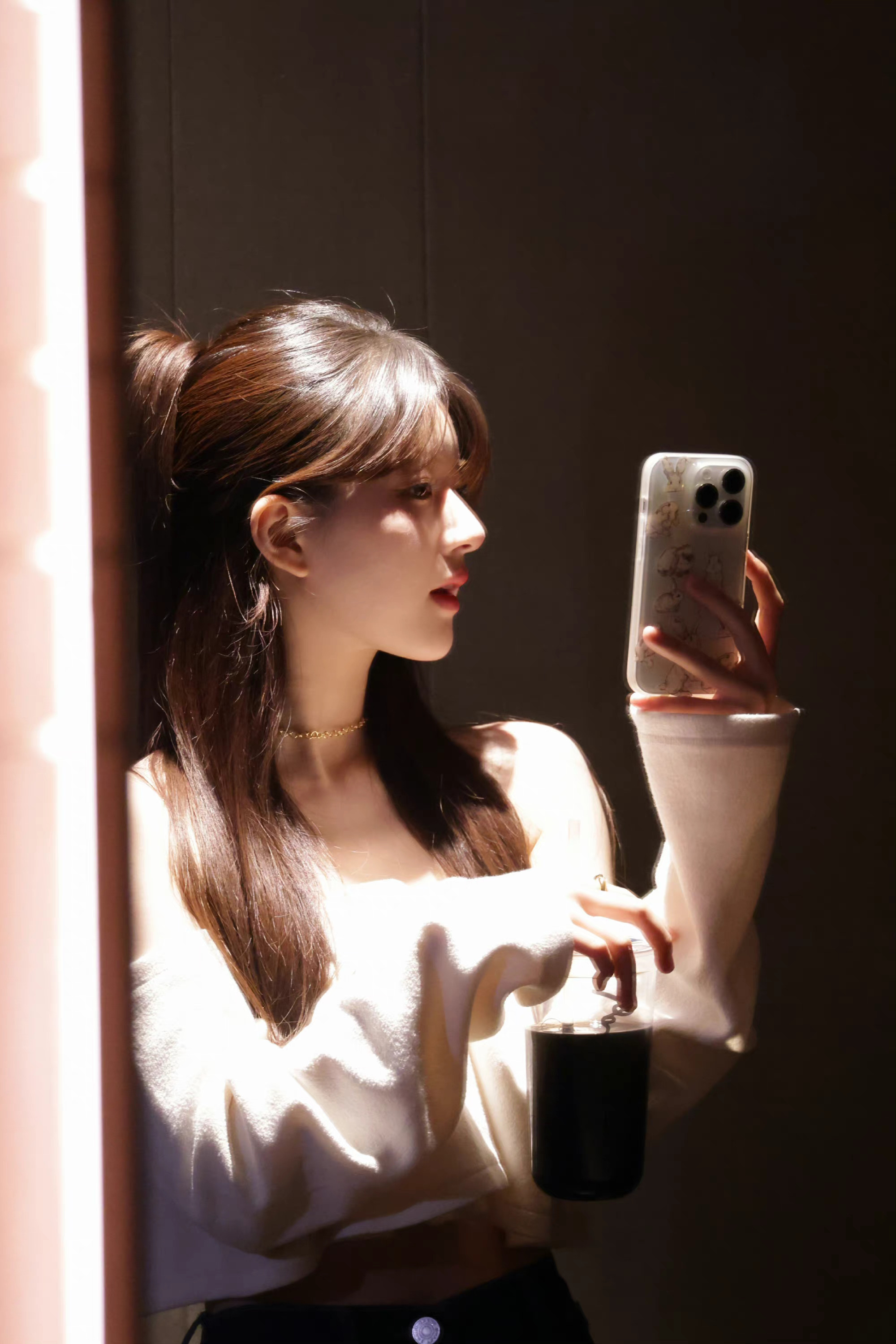 #张小寒说赵露思的下巴很突出#[允悲]这个张是谁我都不知道，所以我为什么要信“t