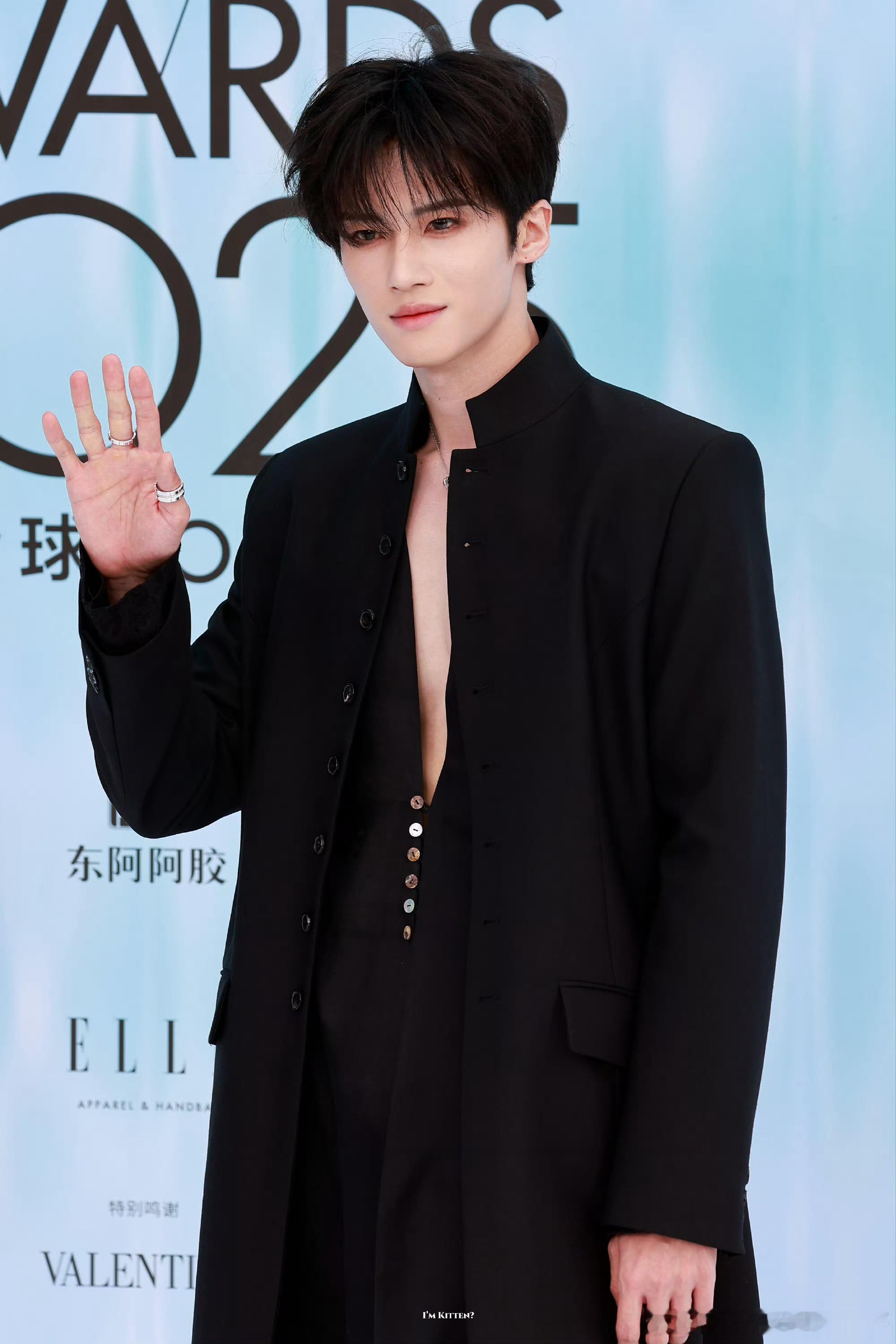 《偏偏宠爱》男主应该是闫桉了，书粉该开心还是不开心 